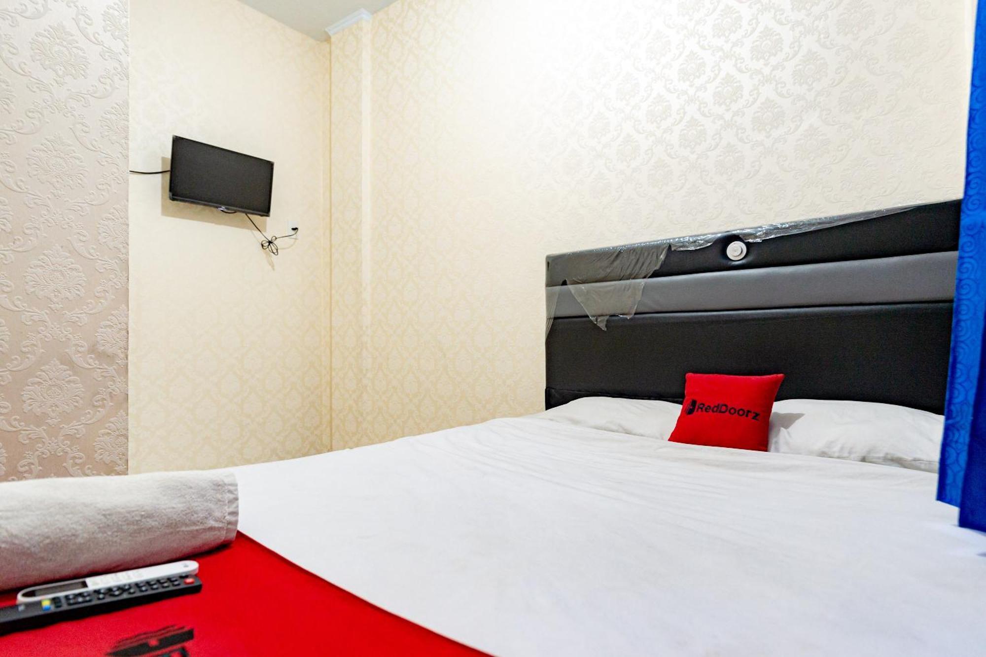 Reddoorz Near Rsud Dr Pringadi Medan 3 Hotel Exterior foto